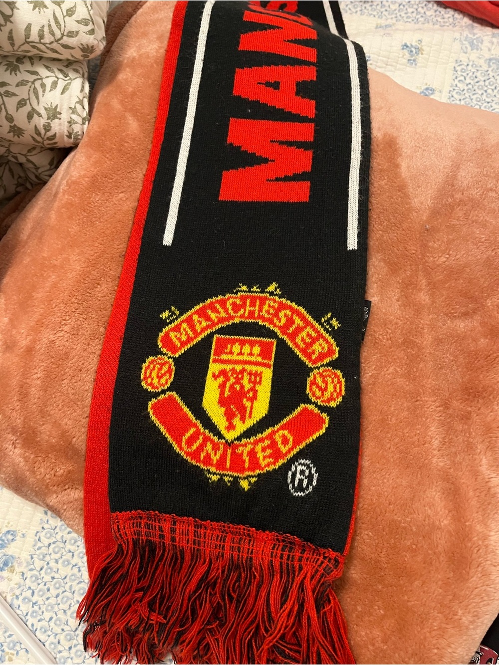 Manchester United winter scarf